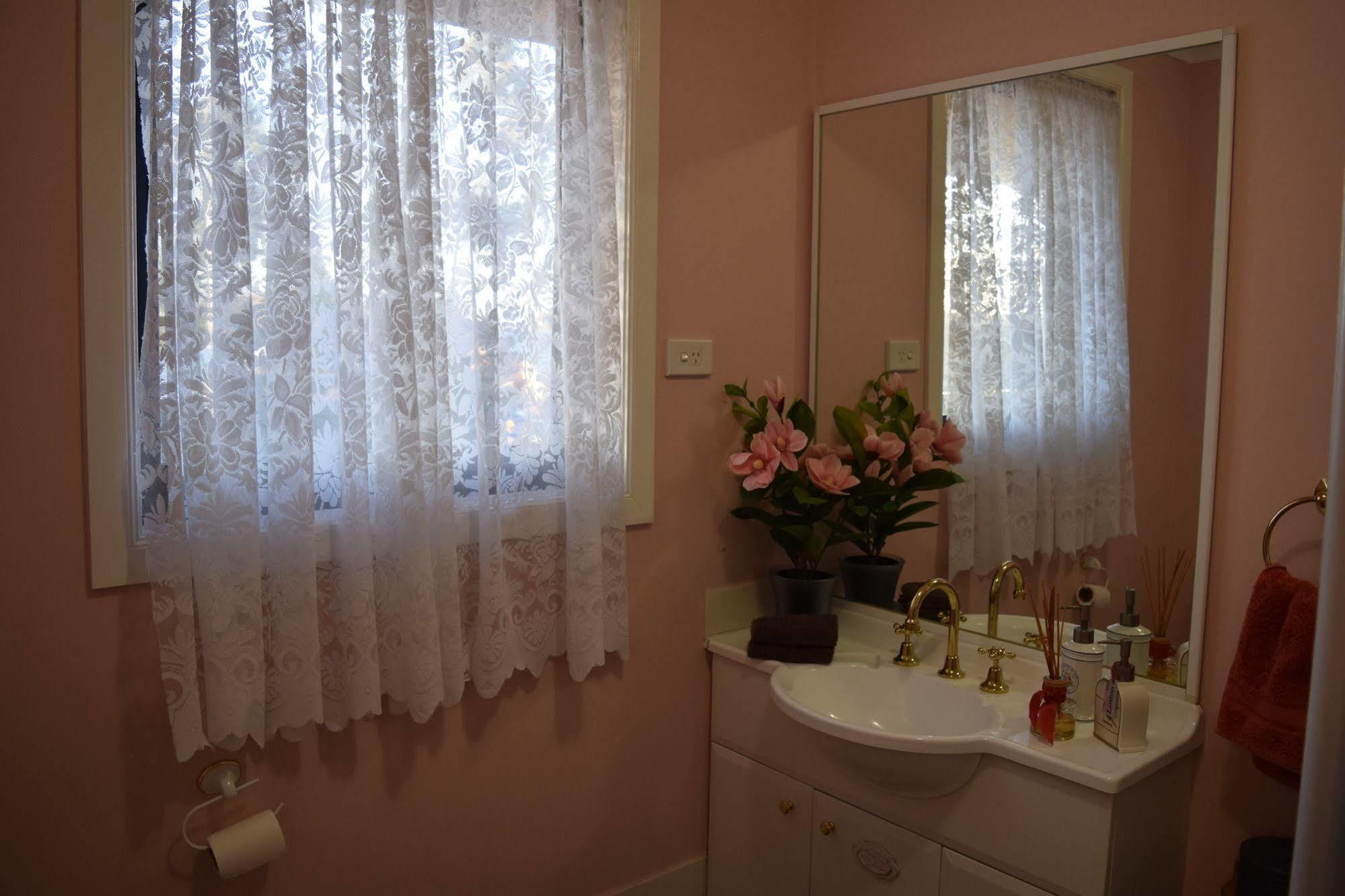 Cutmore Cottages - Meurants Manor Stanhope Gardens 外观 照片